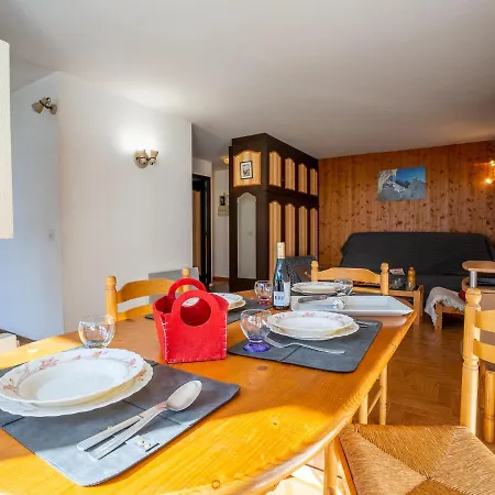Le Prarion By Interhome דירה אוש
